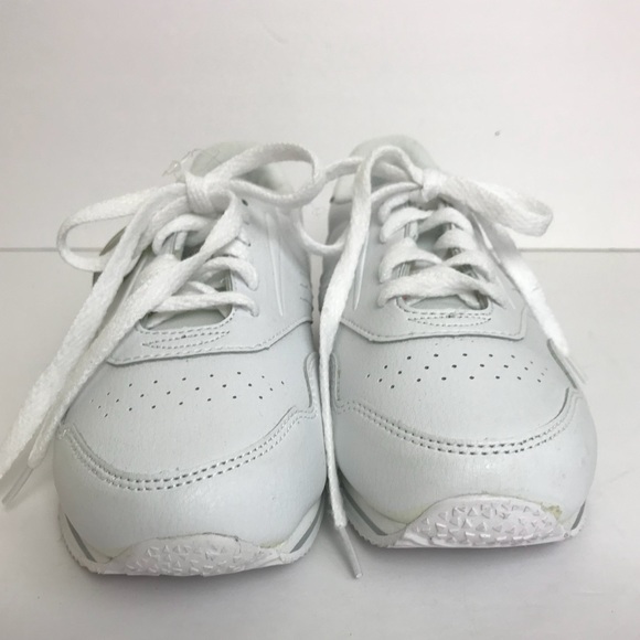 Athletic Works Walking Shoe. NWT Size 6. - Picture 7 of 8